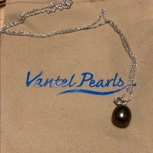 Vantel Pearl Necklace